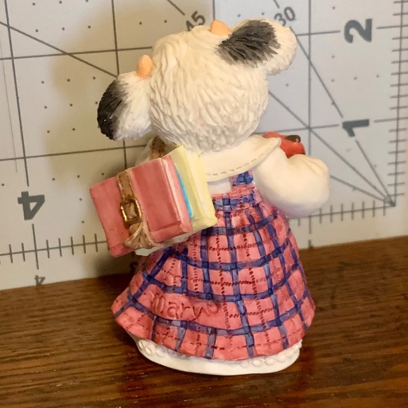 Mary's  Moo Moos September  " Making The Grade " Figurine  #257540 w/ Org Box - Picture 6 of 9